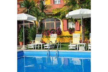 Италия Hotel Manerba del Garda, Экстерьер